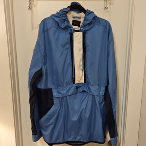 Nike Men's Light Blue, White, and Navy Hooded Pullover Windbreaker/Raincoat XLTG